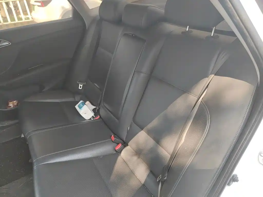 Hyundai Mistra — фото 15