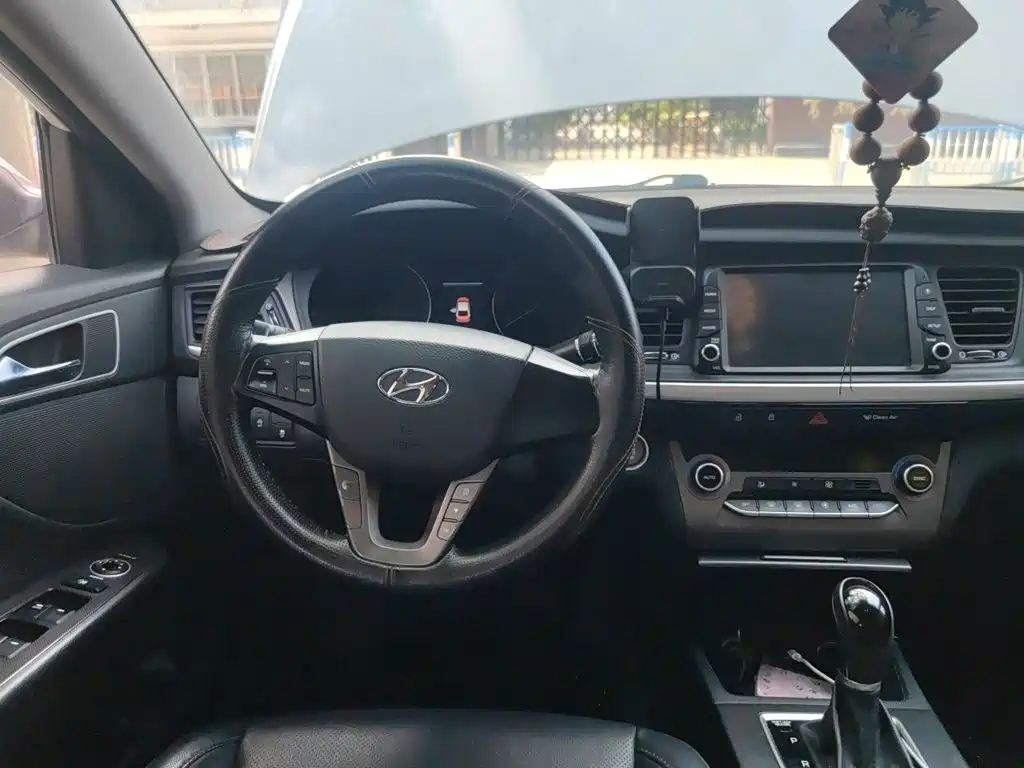 Hyundai Mistra — фото 3