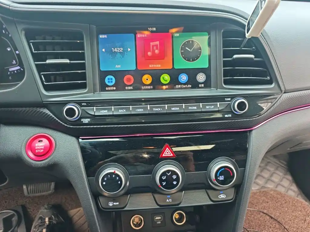 Hyundai Elantra — фото 13