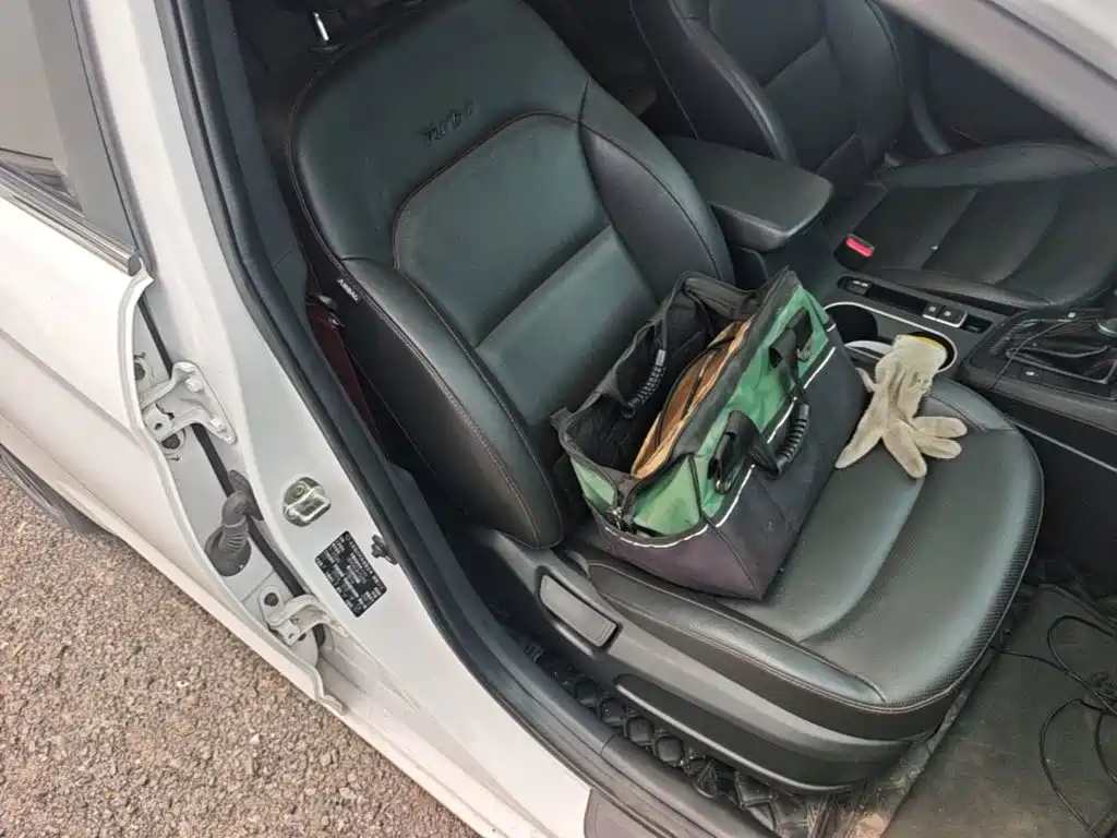 Hyundai Elantra — фото 25