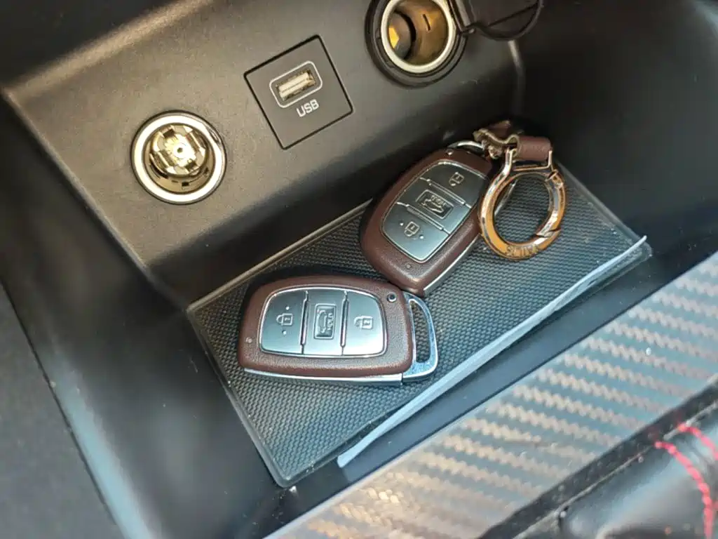 Hyundai Elantra — фото 9
