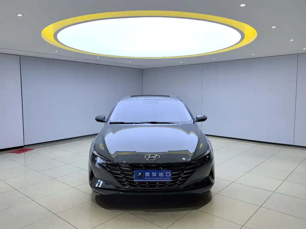 Hyundai Elantra — фото 2