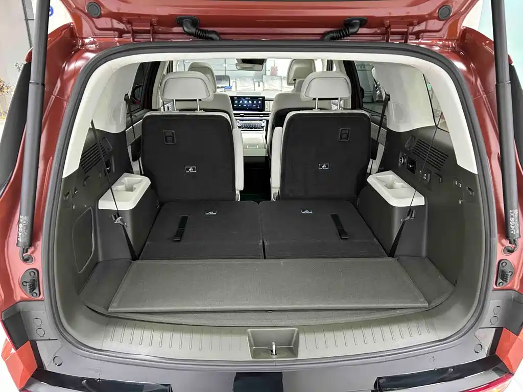 Hyundai Santa Fe — фото 18