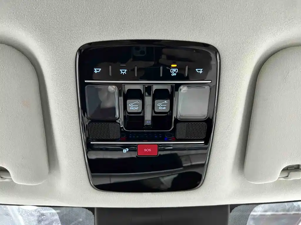 Hyundai Santa Fe — фото 9