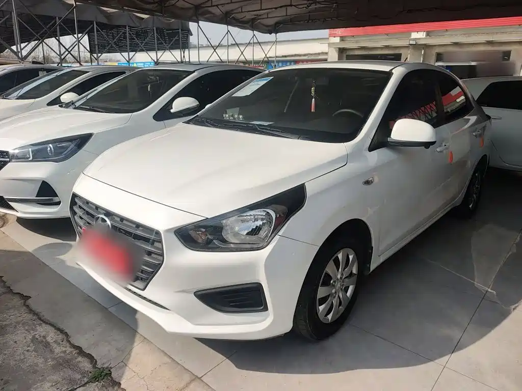 Hyundai Verna — фото 2