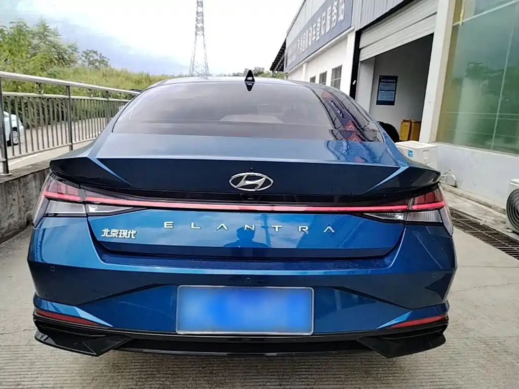 Hyundai Elantra — фото 6