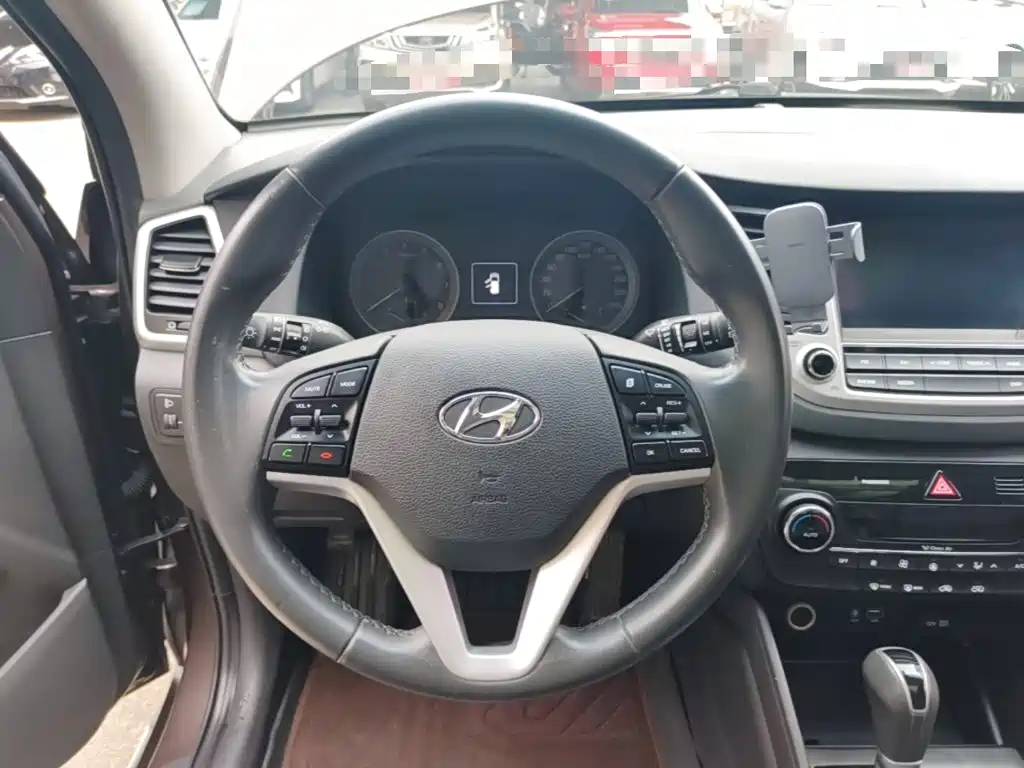 Hyundai Tucson — фото 7