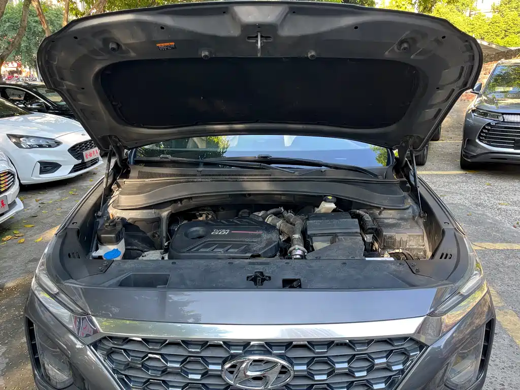 Hyundai Santa Fe — фото 15