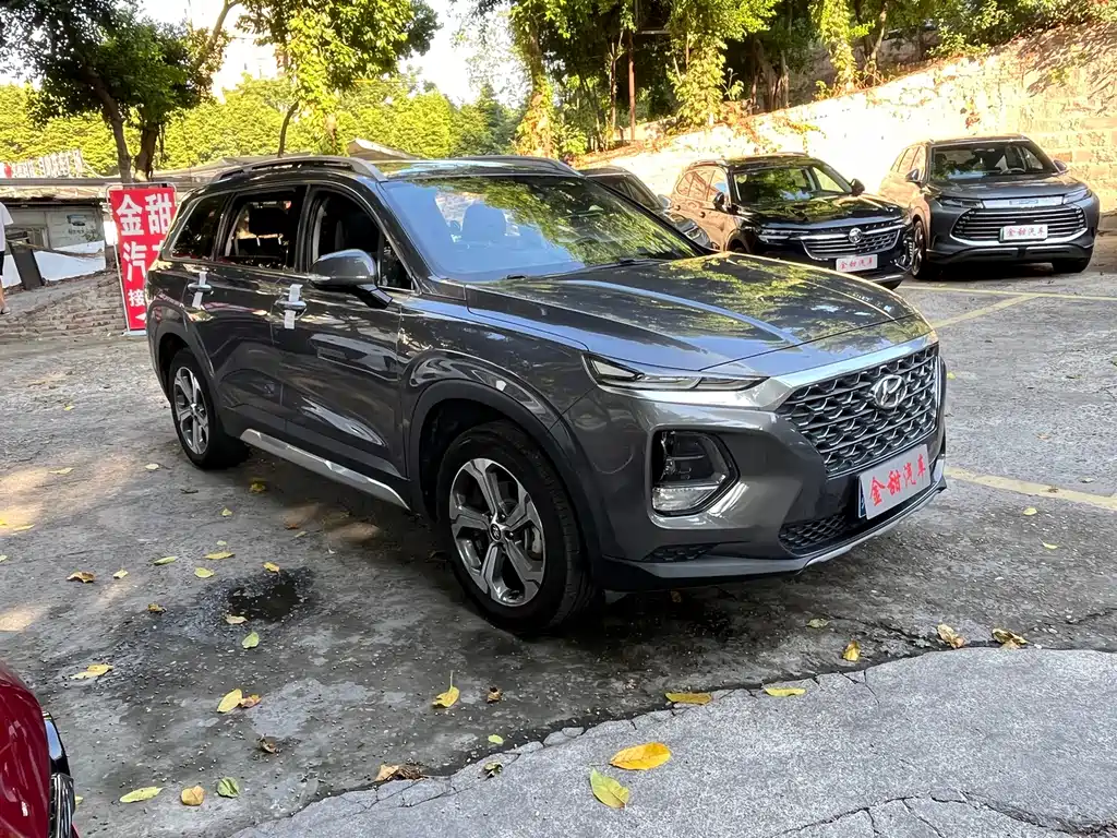 Hyundai Santa Fe — фото 7
