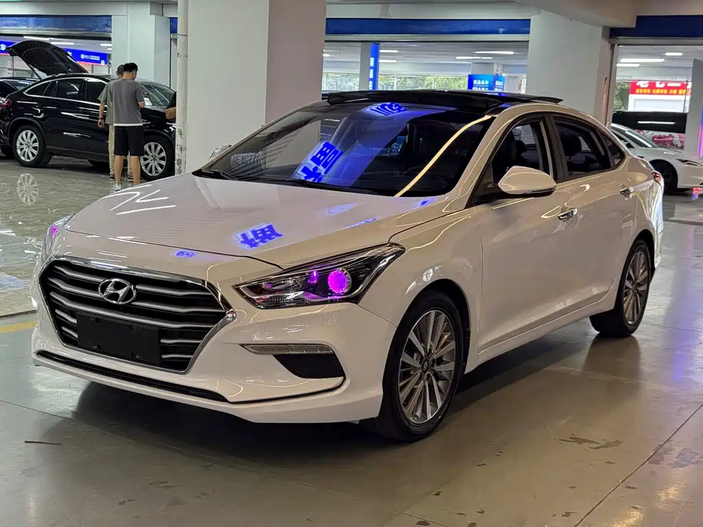 Hyundai Mistra — фото 2