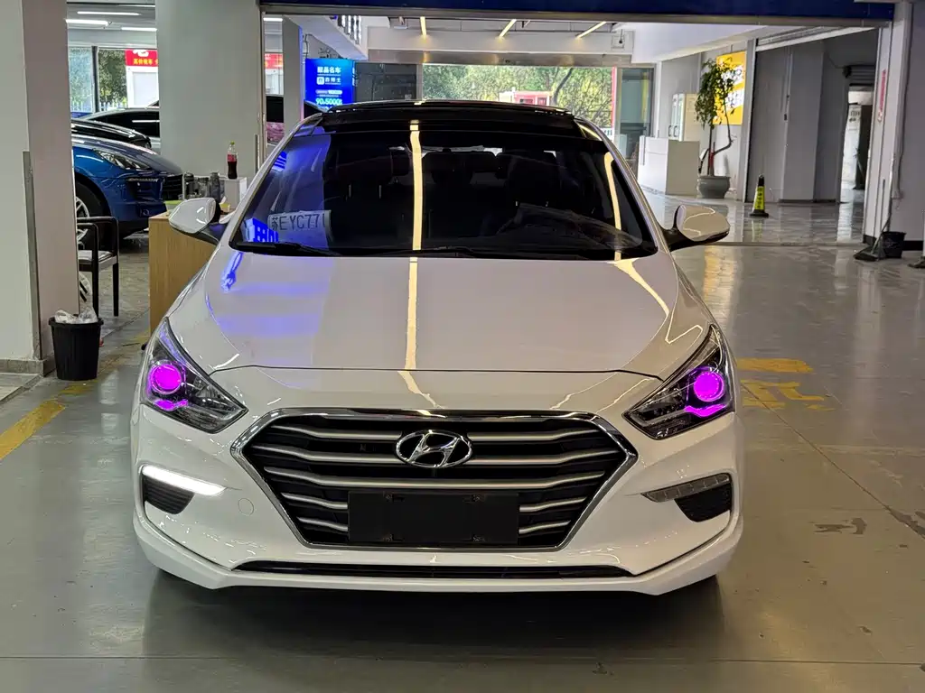 Hyundai Mistra — фото 3
