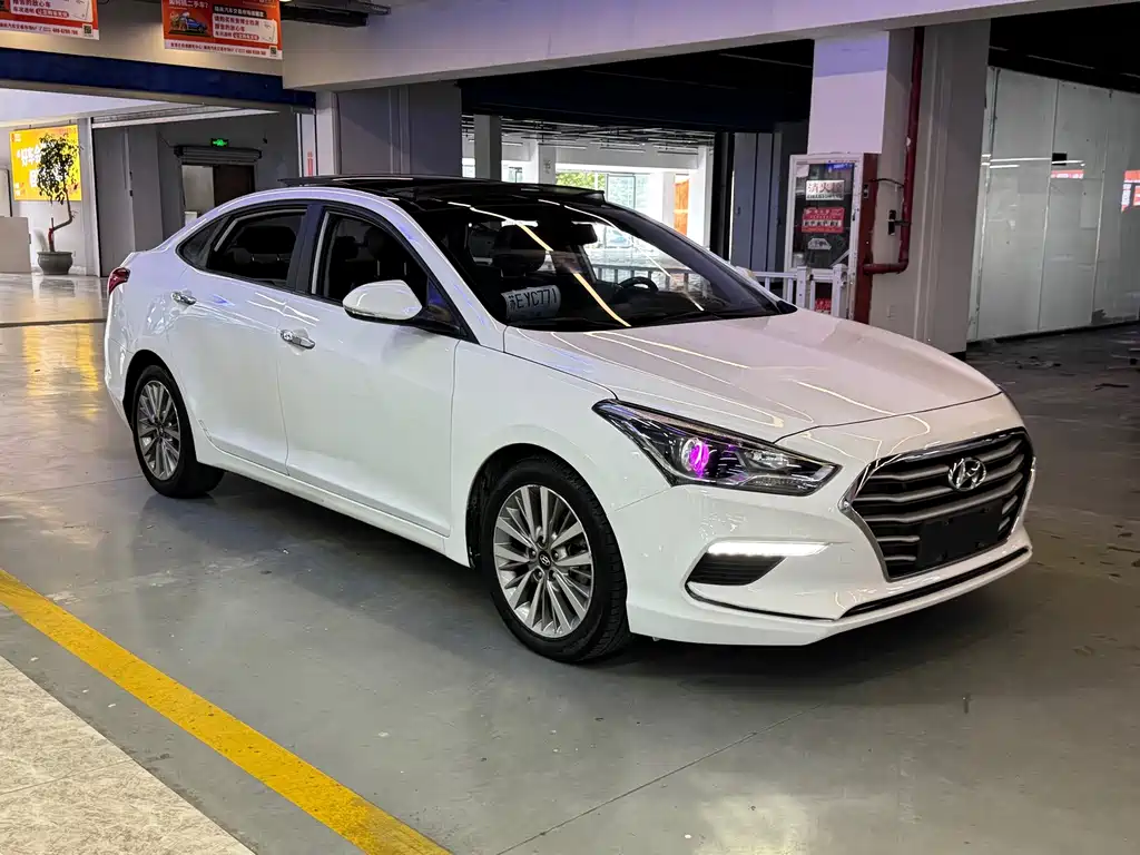 Hyundai Mistra — фото 5
