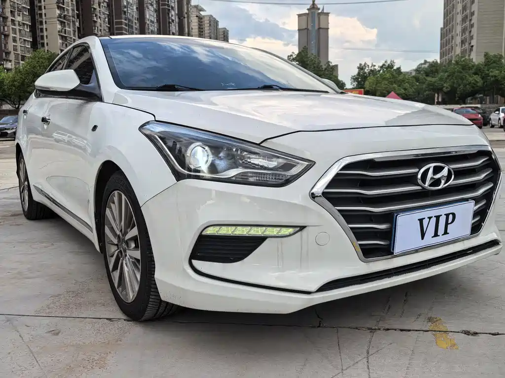 Hyundai Mistra — фото 3