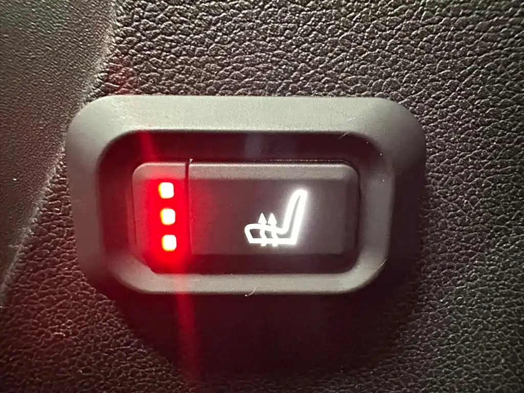 Hyundai Elantra — фото 15