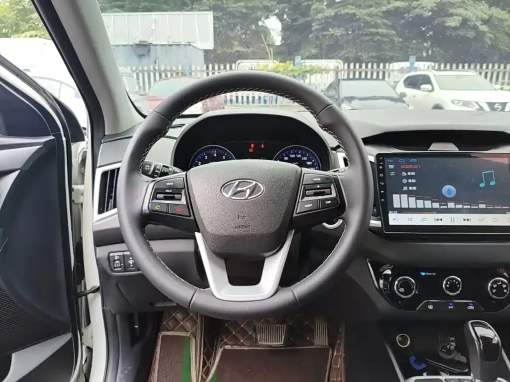 Hyundai ix25 — фото 11