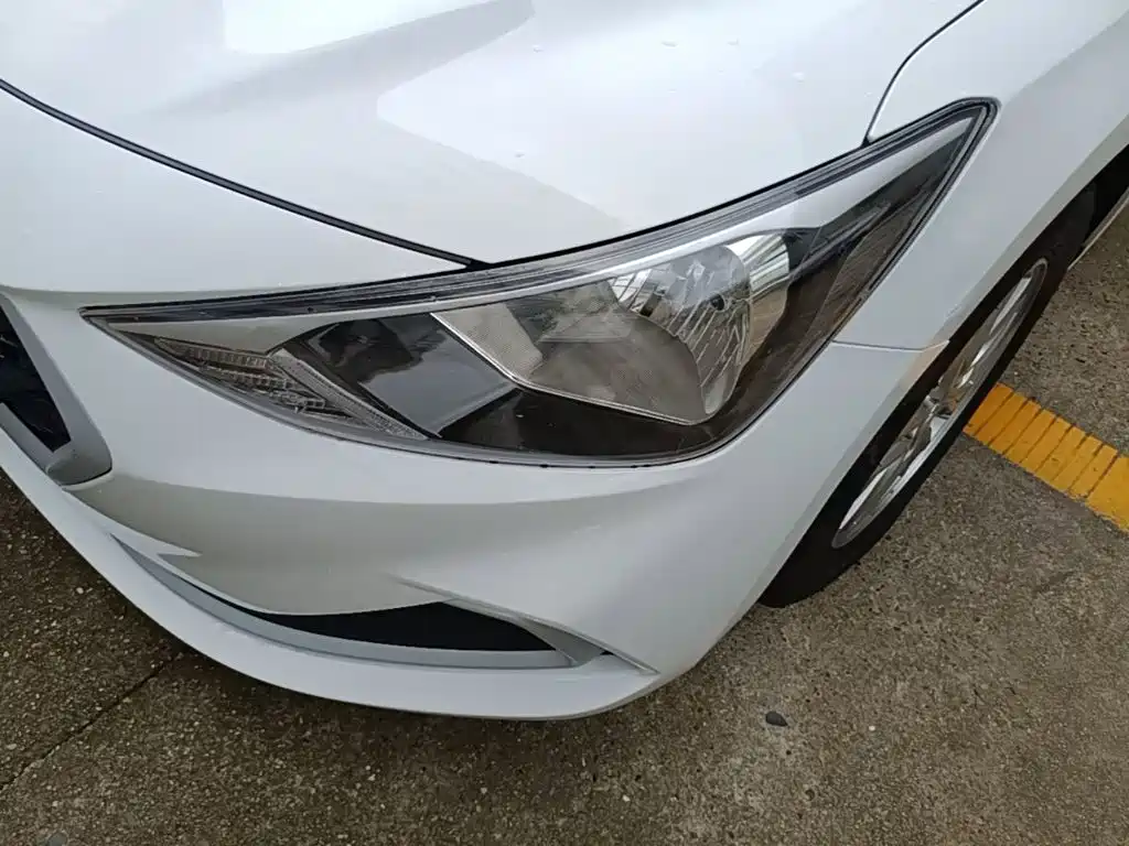 Hyundai Elantra — фото 24