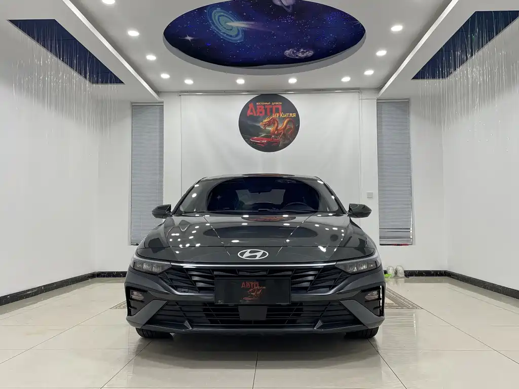 Hyundai Elantra — фото 2