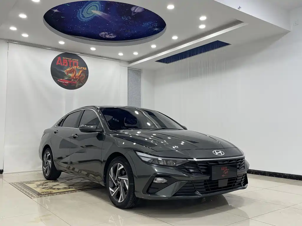 Hyundai Elantra — фото 3