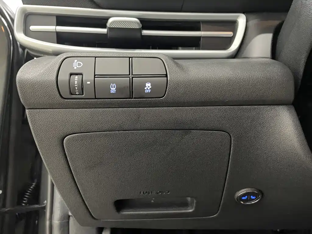 Hyundai Elantra — фото 6