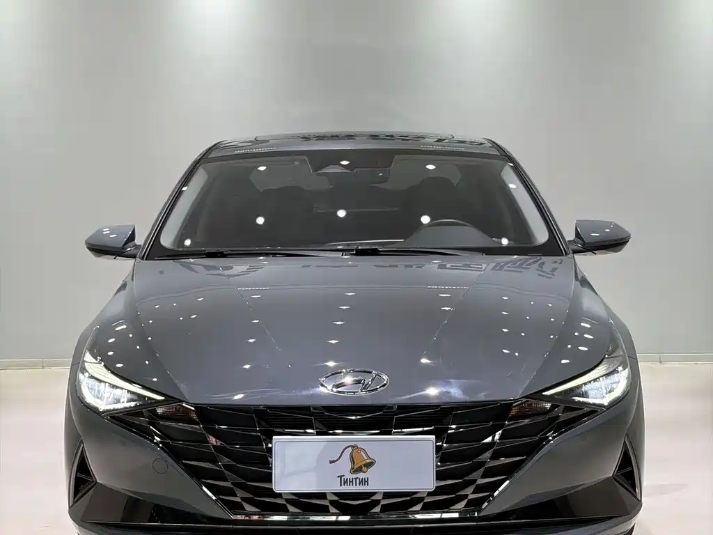 Hyundai Elantra — фото 2