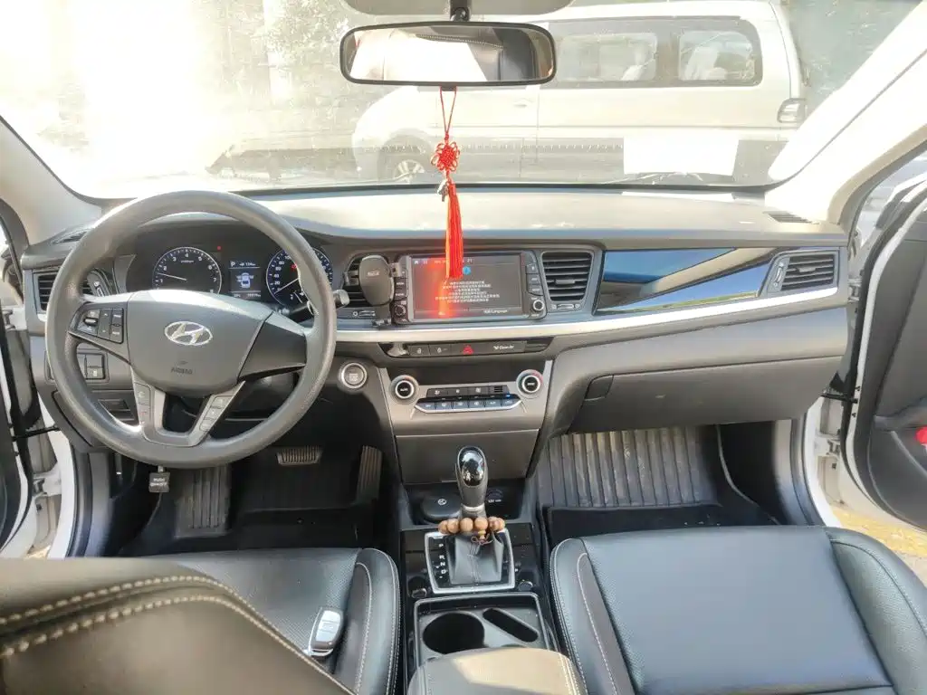 Hyundai Mistra — фото 13