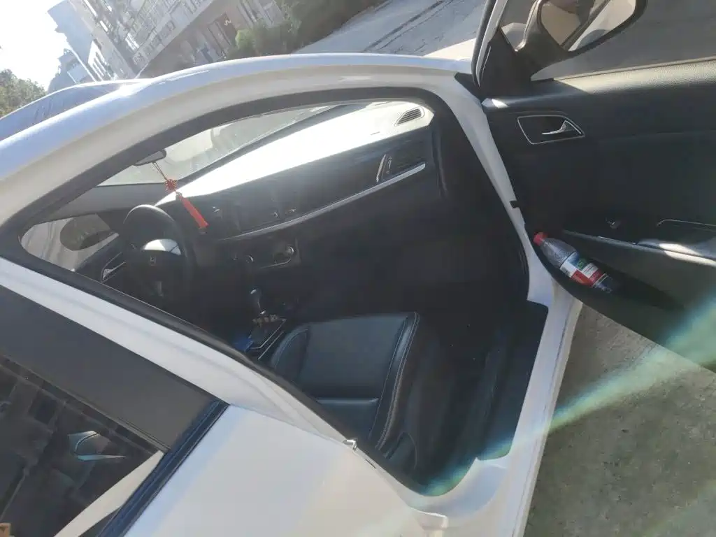 Hyundai Mistra — фото 18