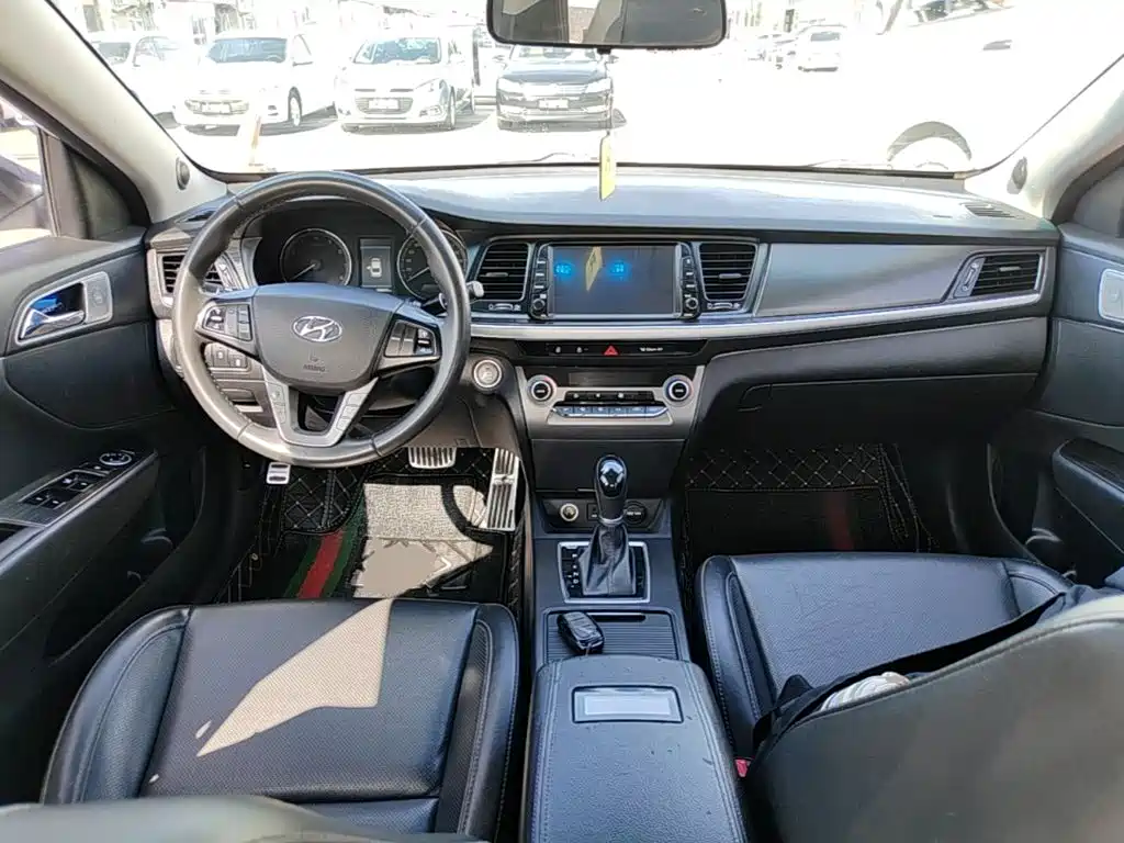 Hyundai Mistra — фото 10