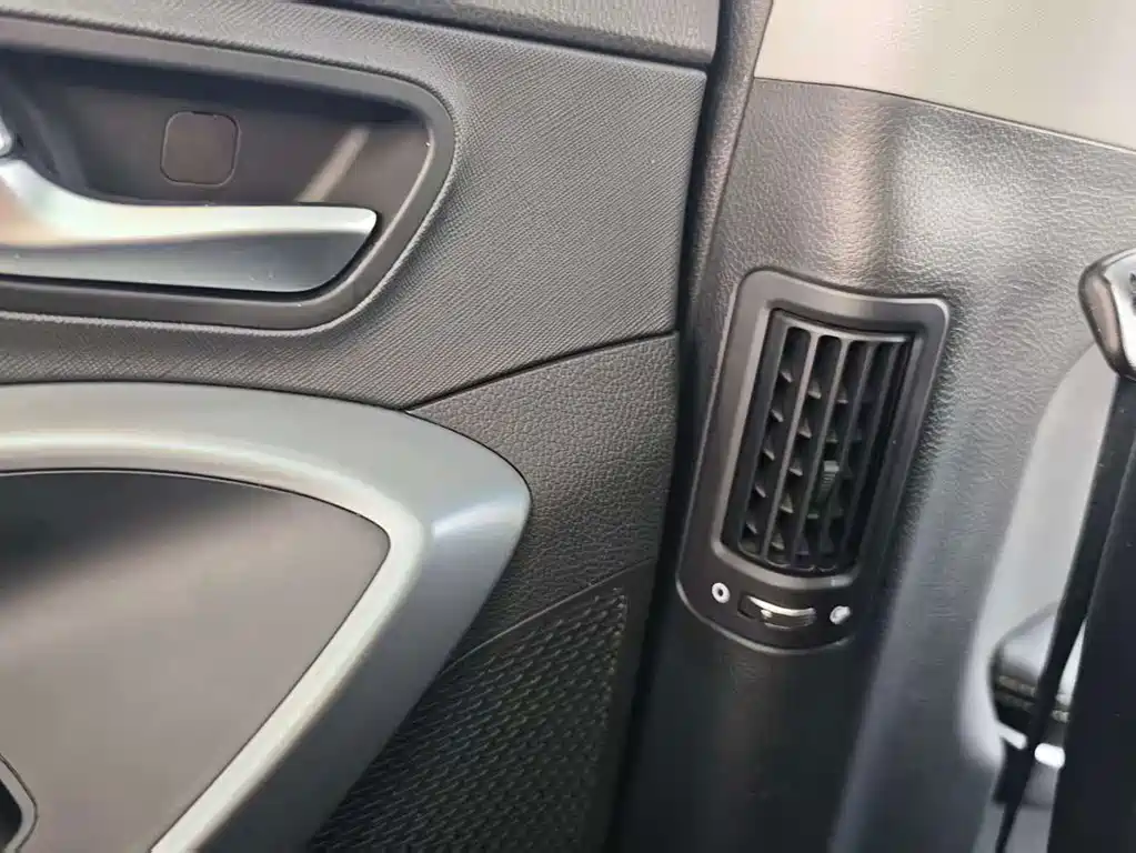 Hyundai Santa Fe — фото 31