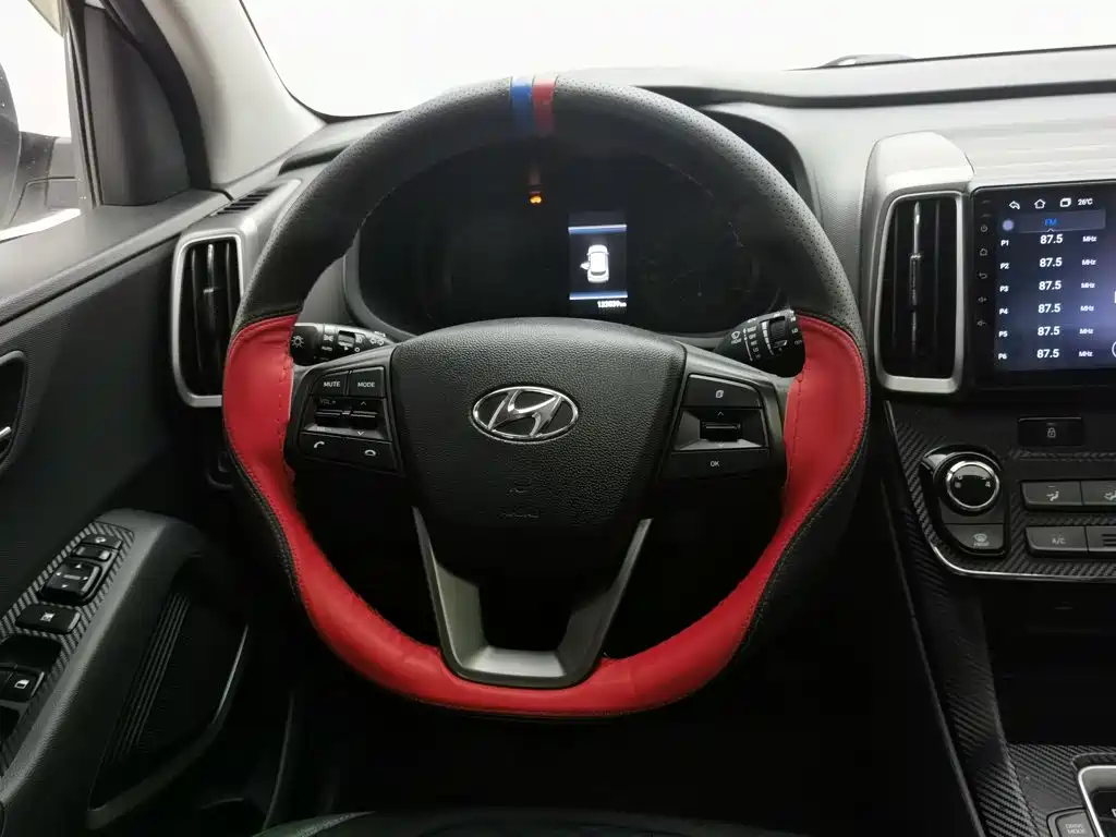Hyundai ix35 — фото 11