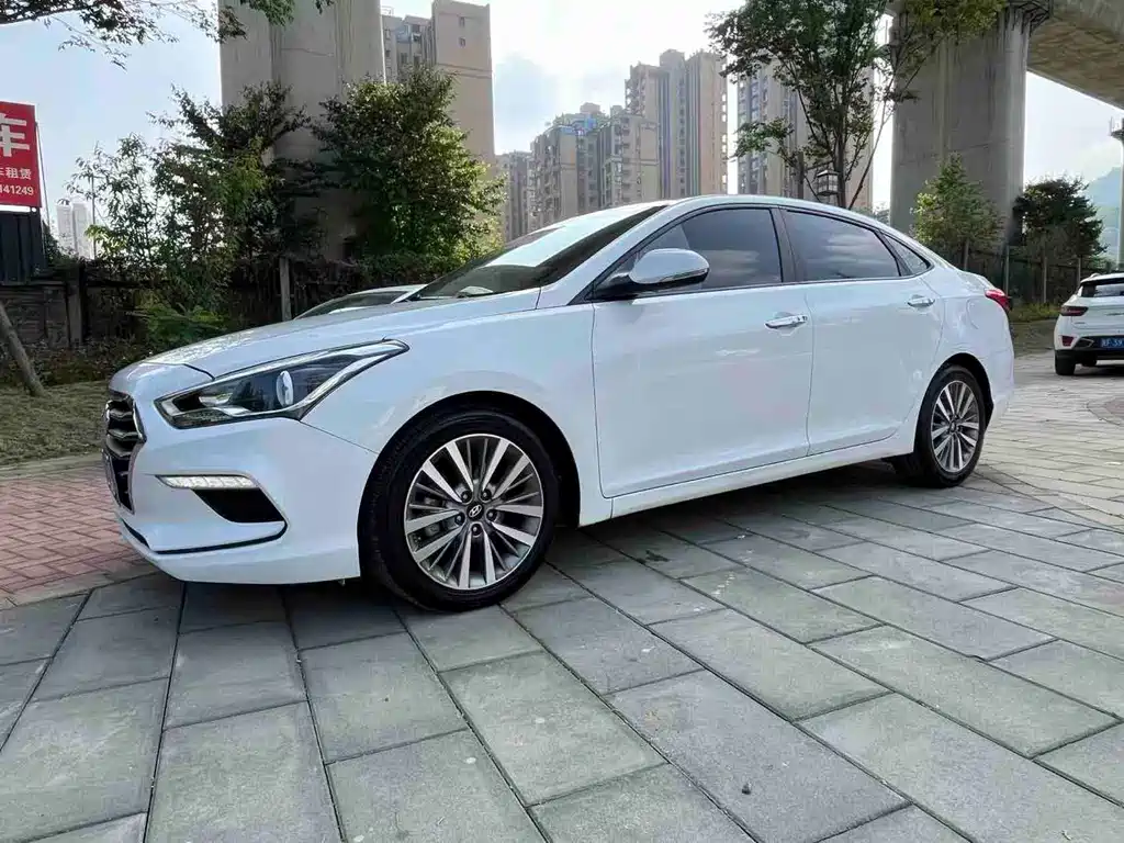 Hyundai Mistra — фото 3