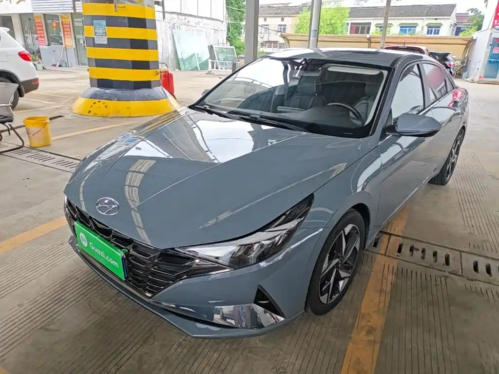 Hyundai Elantra — фото 2