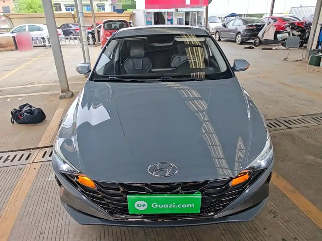 Hyundai Elantra — фото 3