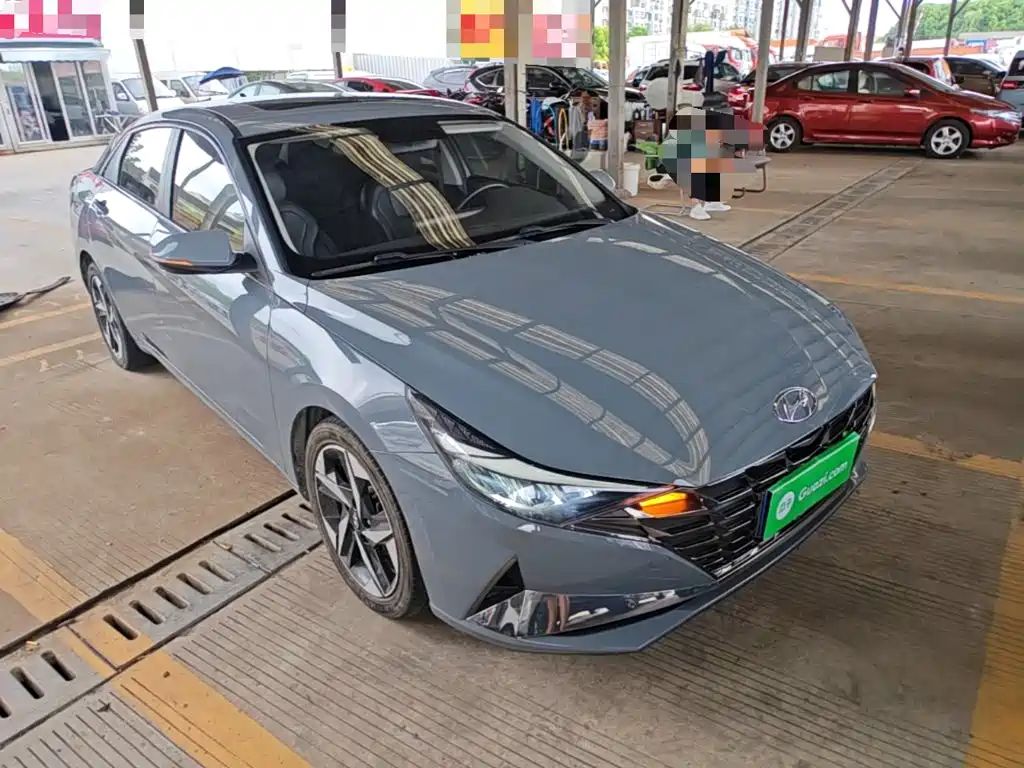 Hyundai Elantra — фото 4