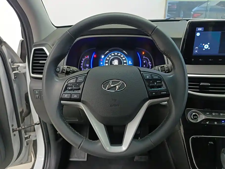 Hyundai Tucson — фото 15