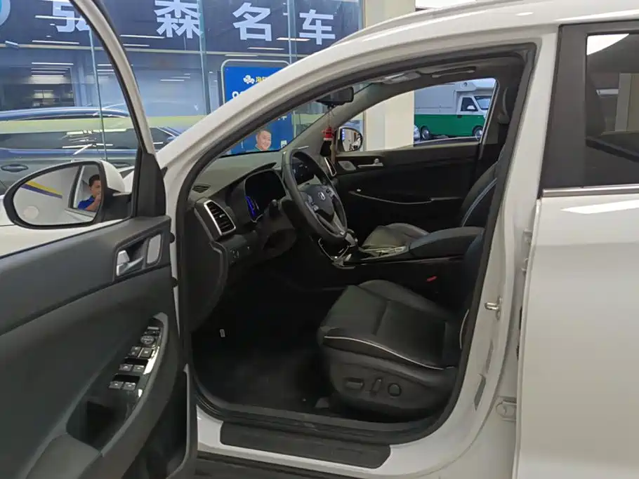 Hyundai Tucson — фото 9
