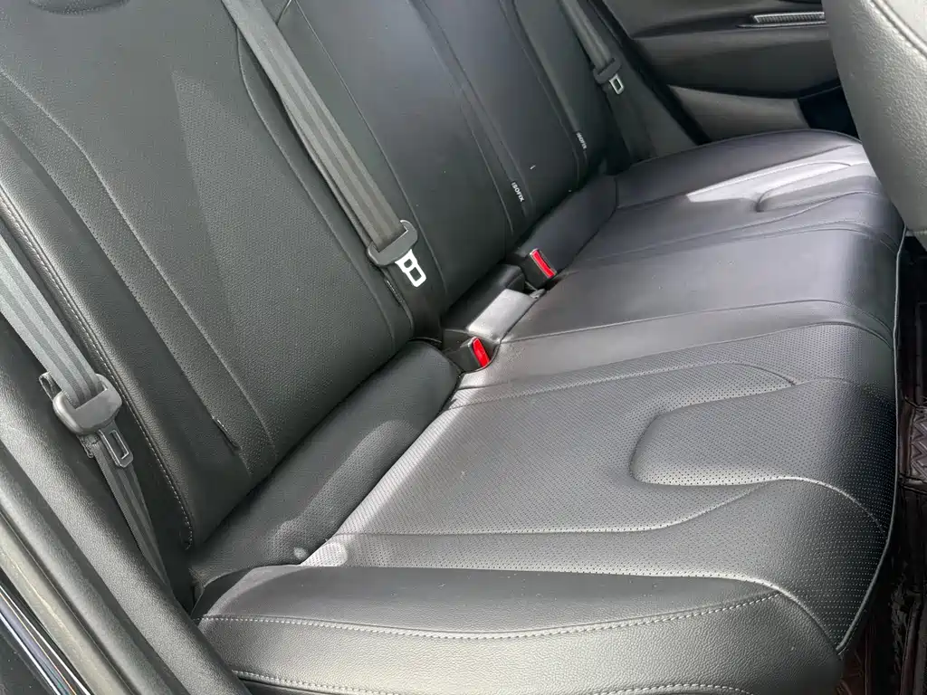 Hyundai Elantra — фото 14