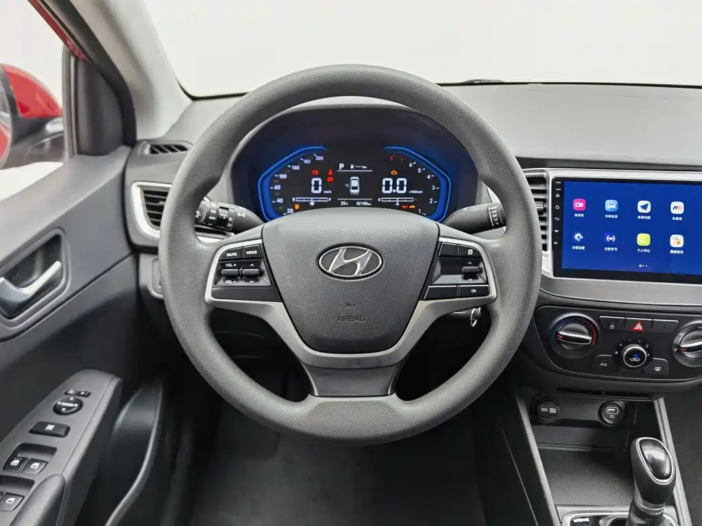 Hyundai Verna — фото 11