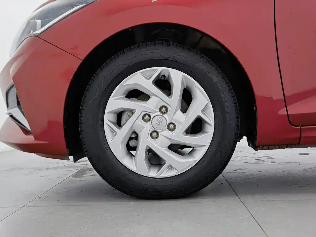 Hyundai Verna — фото 17
