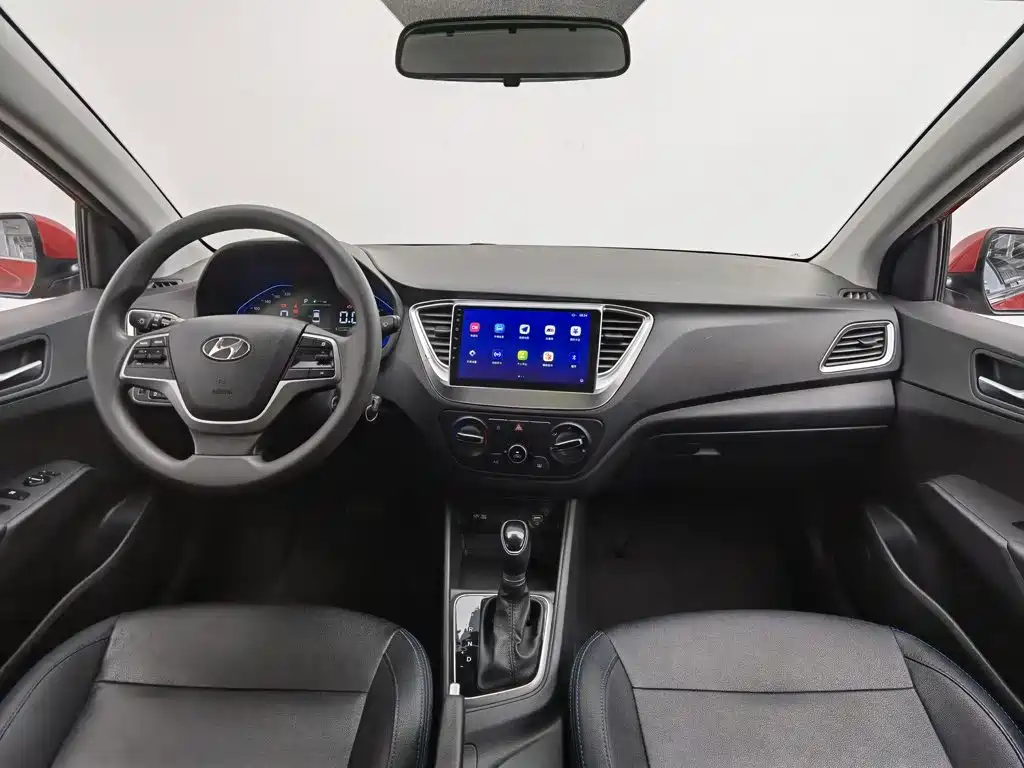Hyundai Verna — фото 5