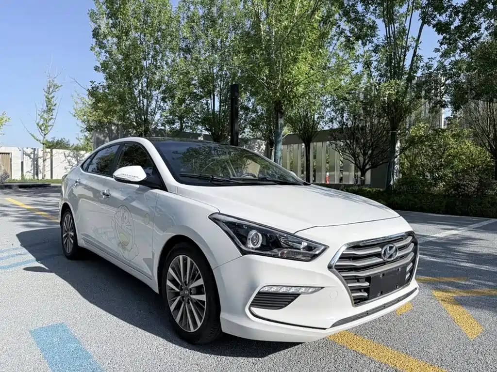 Hyundai Mistra — фото 4