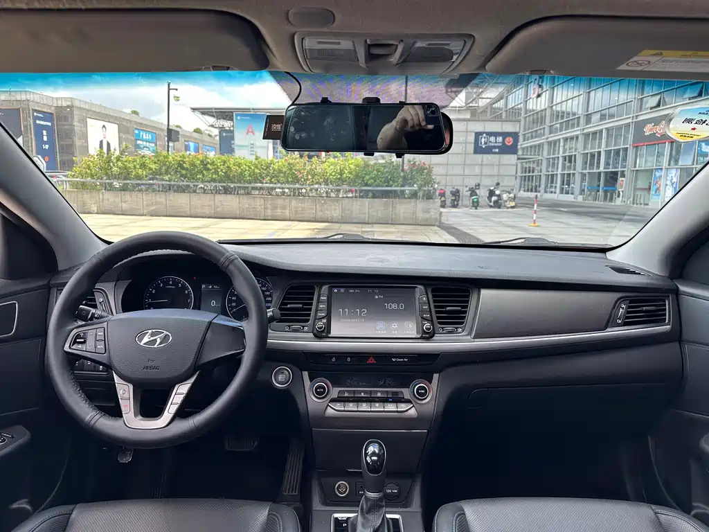 Hyundai Mistra — фото 13
