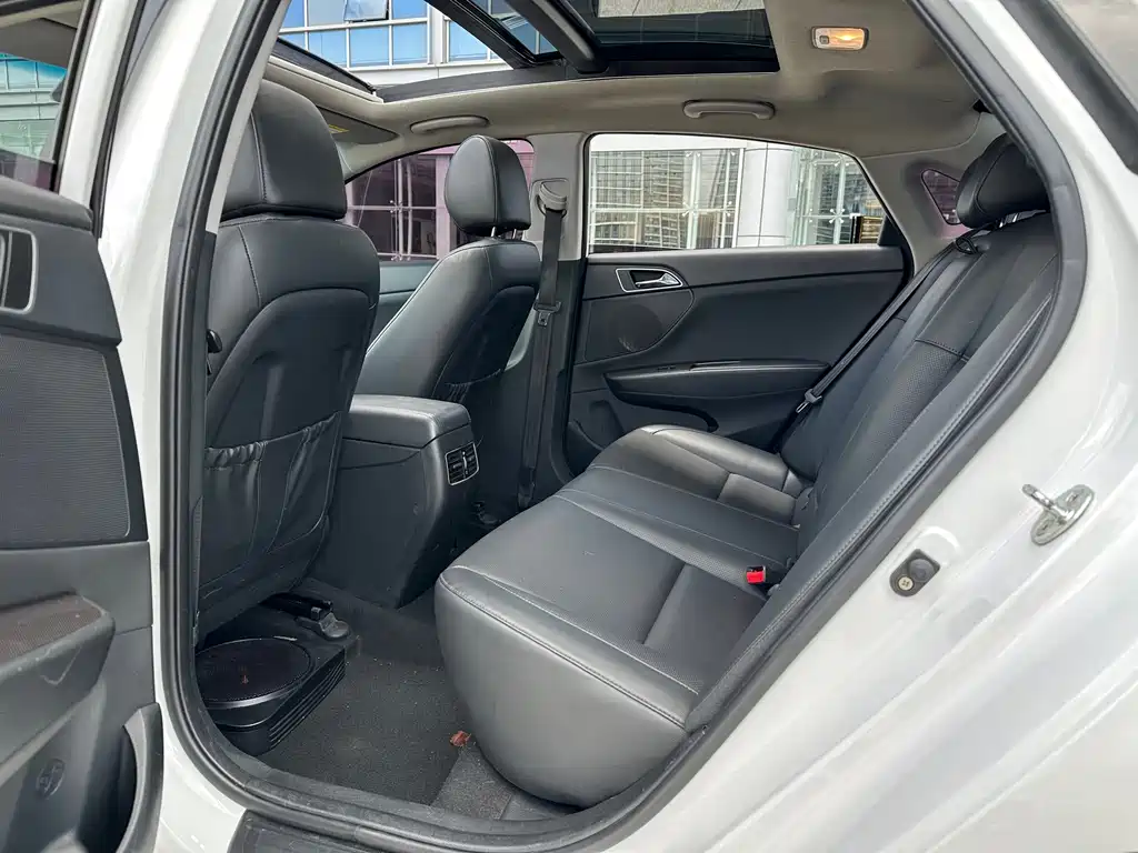 Hyundai Mistra — фото 18