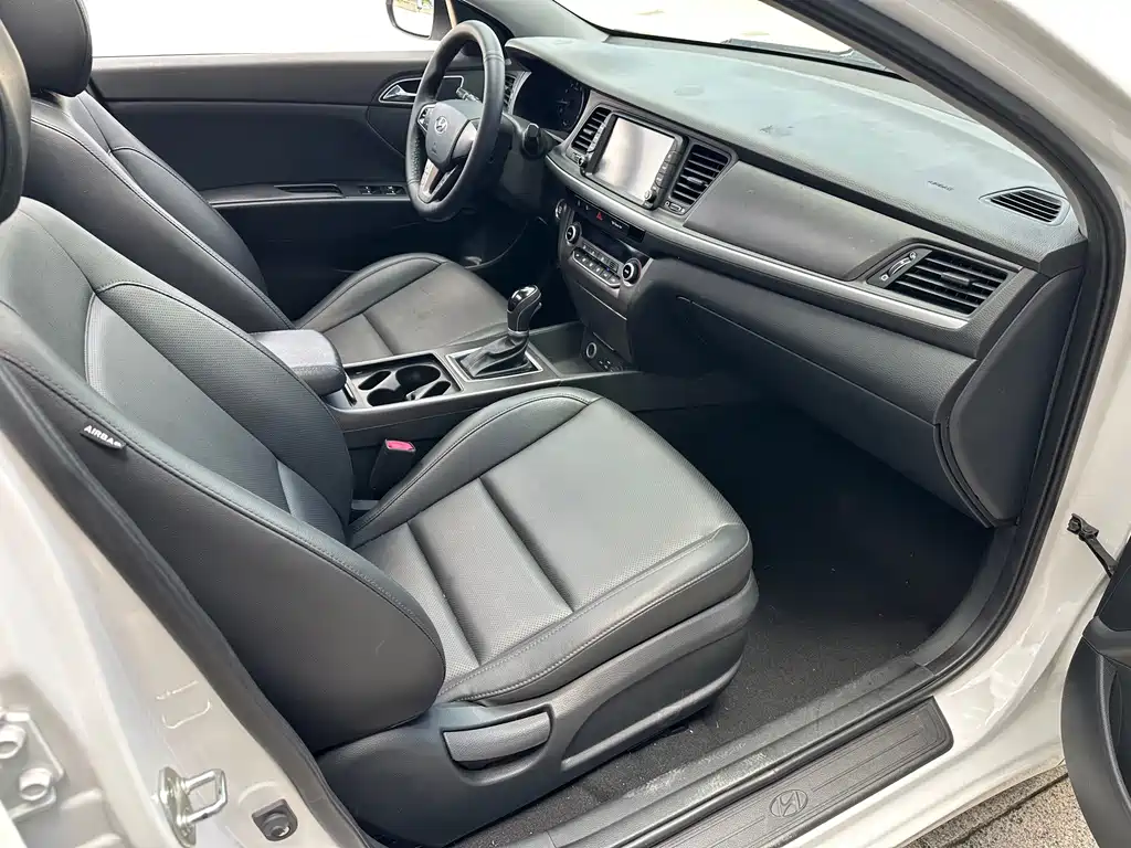 Hyundai Mistra — фото 20