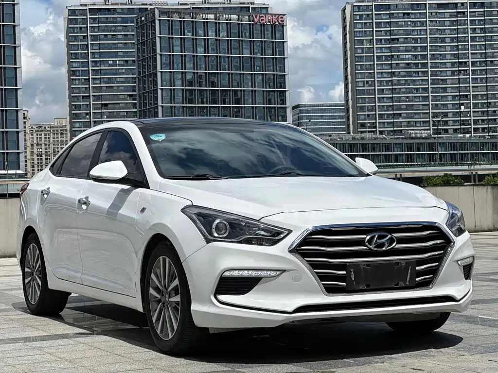 Hyundai Mistra — фото 3