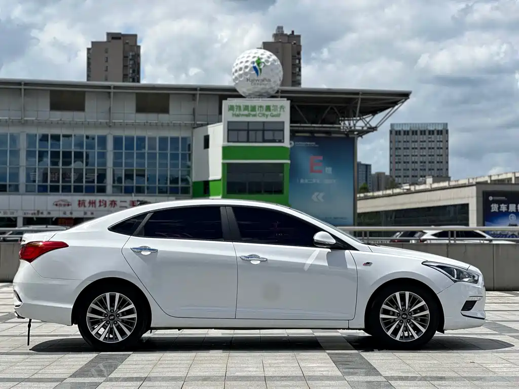 Hyundai Mistra — фото 8