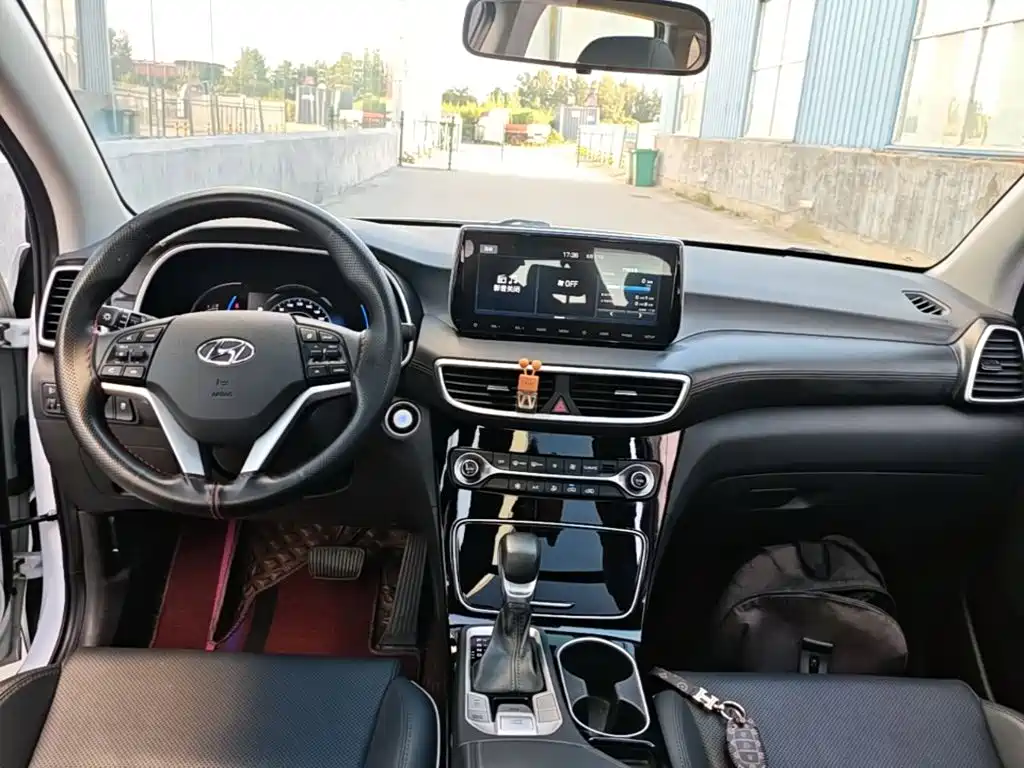 Hyundai Tucson — фото 10