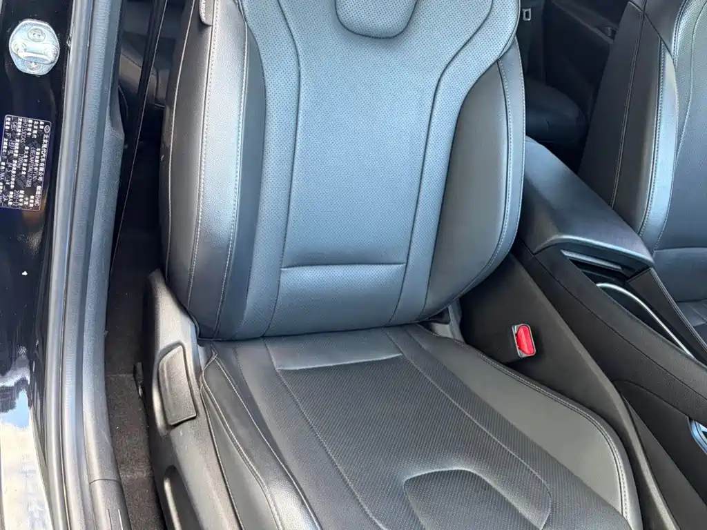 Hyundai Elantra — фото 9