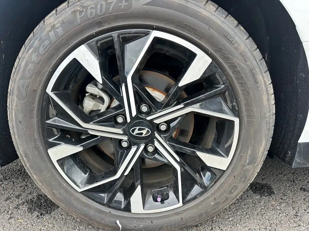 Hyundai Sonata — фото 15