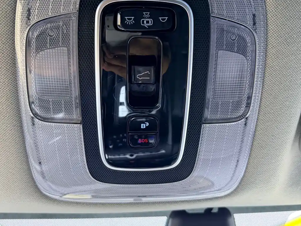 Hyundai Elantra — фото 14