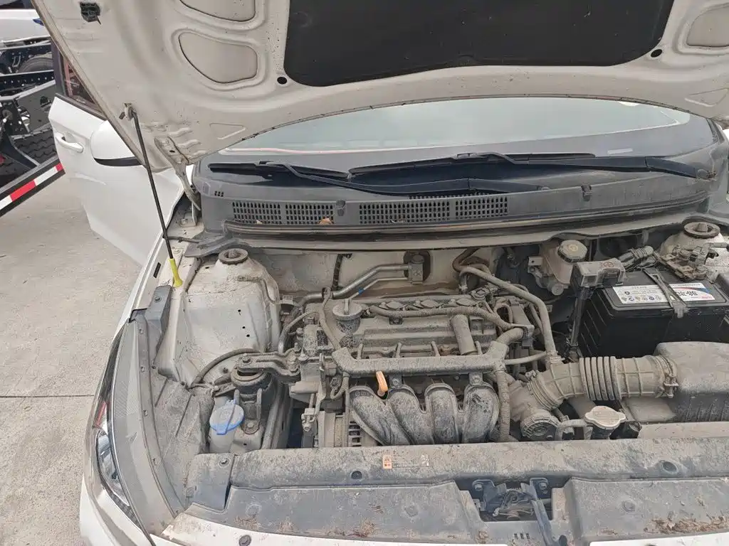 Hyundai Verna — фото 19